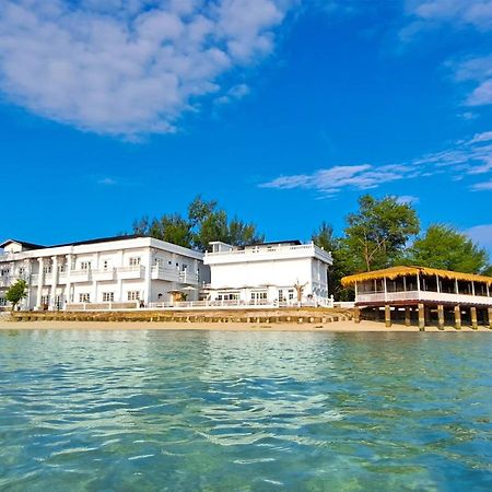 Gili Beachfront Suites Gili Trawangan Dış mekan fotoğraf
